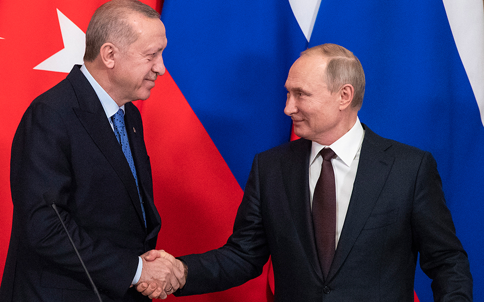 Putin e Erdogan pedem cessar-fogo no Irão e falam em crise energética